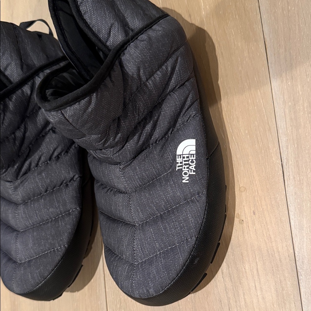 The North Face Women’s Dark Gray Quilted Boots - Picture 3 of 7